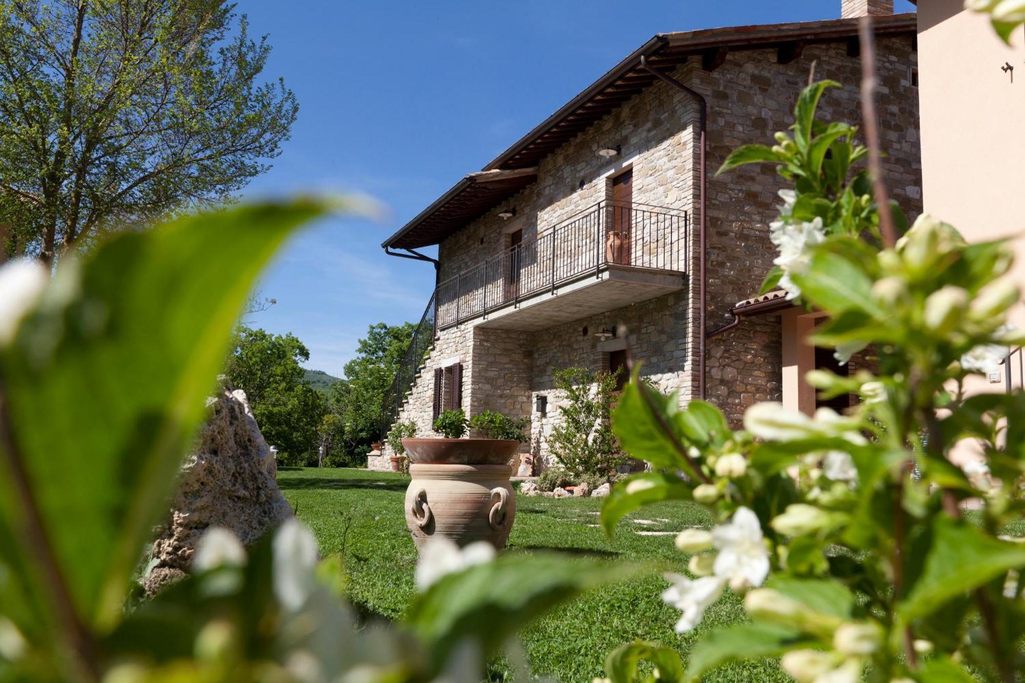 Relais Parco Del Subasio Villa Piano Delle Pieve Exterior photo